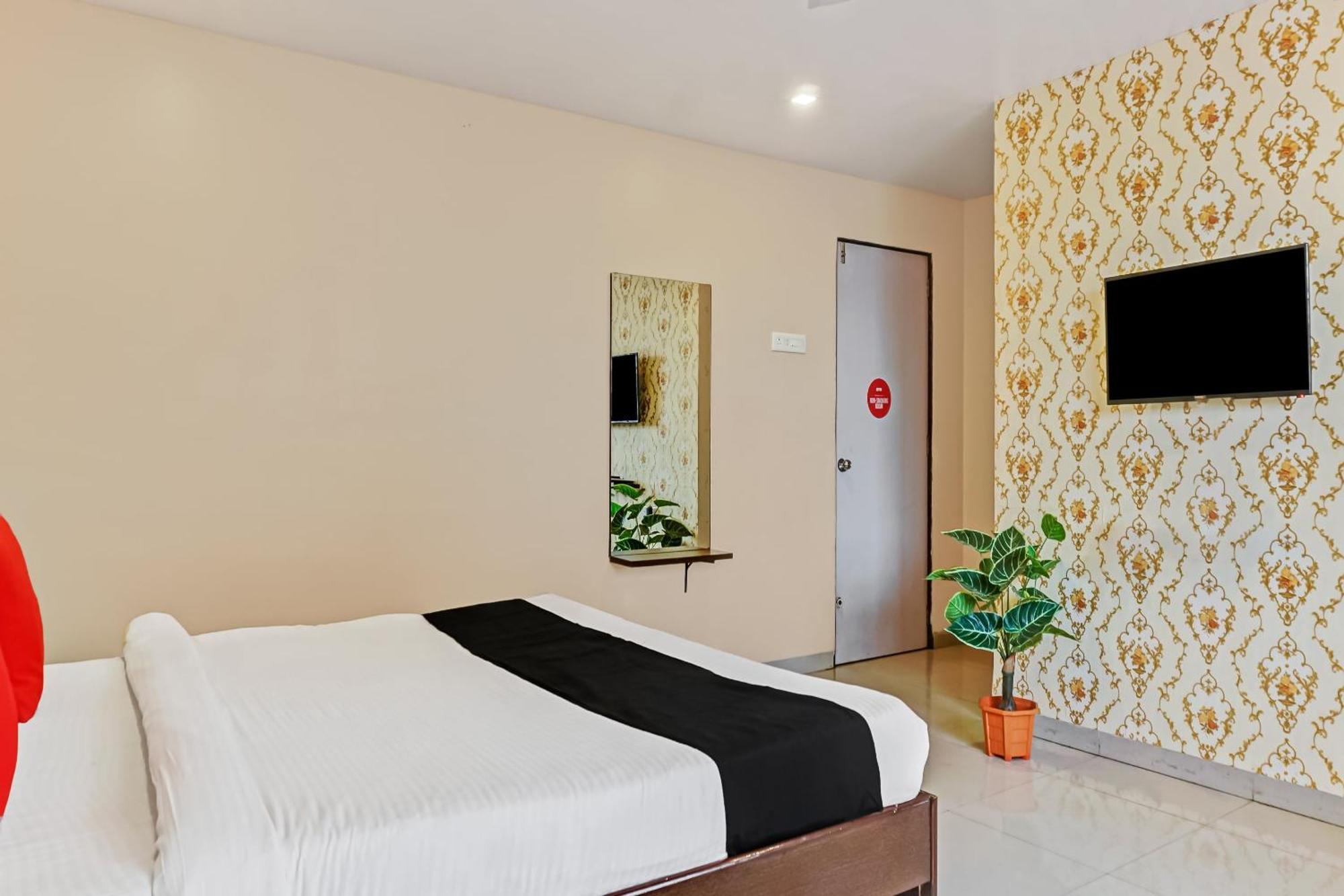 Hotel O Log Inn Plaza Near Eon It Park Púna Kültér fotó