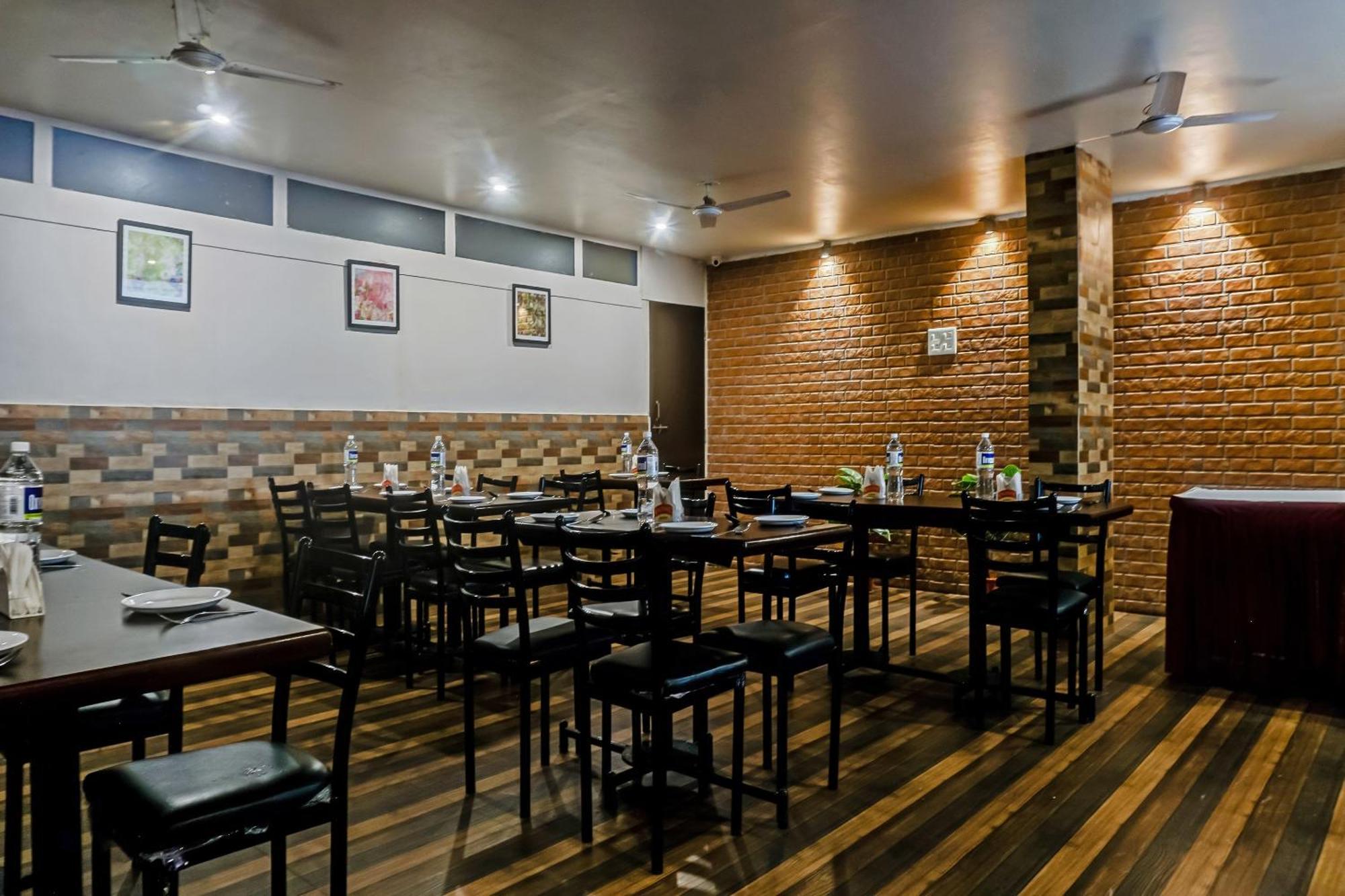 Hotel O Log Inn Plaza Near Eon It Park Púna Kültér fotó